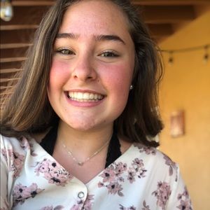 Meet your Posher, Ava